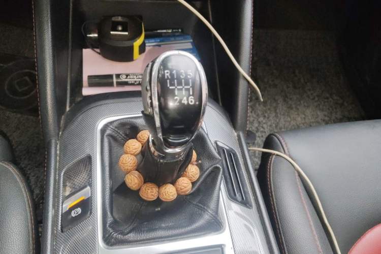 Used CHANGAN CS55 2017 1.5T Manual Colorful Edition Gear Lever
