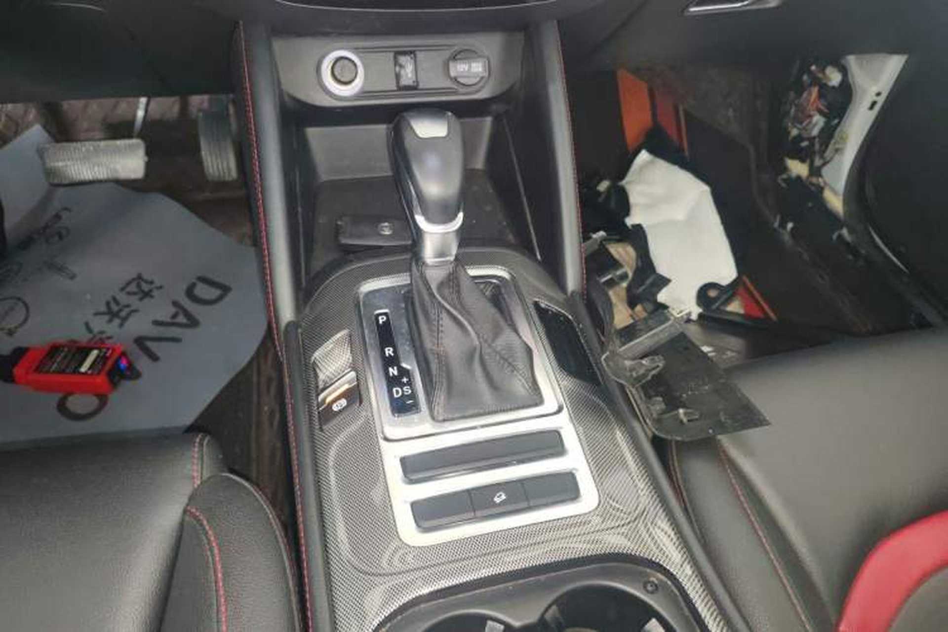 Used CHANGAN CS55 2017 1.5T Automatic Colorful Edition Gear Lever