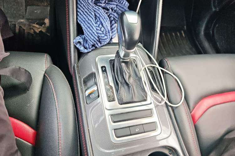 Used CHANGAN CS55 2017 1.5T Automatic Colorful Edition Gear Lever