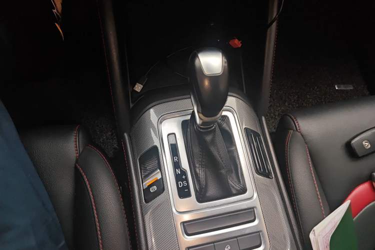 Used CHANGAN CS55 2017 1.5T Automatic Xuan Dong Model Gear Lever