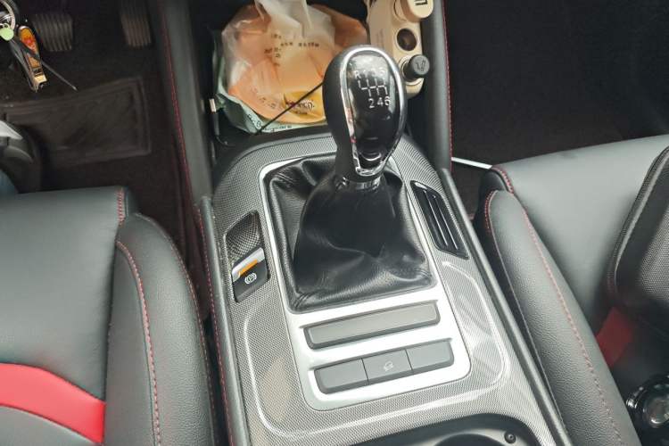 Used CHANGAN CS55 2017 1.5T Manual Colorful Edition Gear Lever