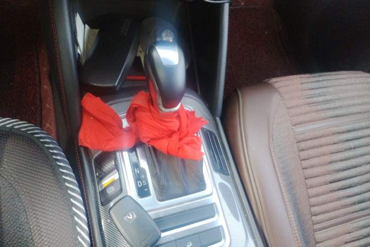 Used CHANGAN CS55 2017 1.5T Automatic Colorful Edition Gear Lever