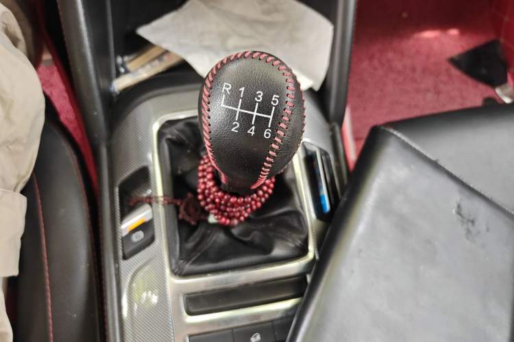 Used CHANGAN CS55 2017 1.5T Manual Colorful Edition Gear Lever
