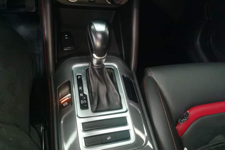 Used CHANGAN CS55 2017 1.5T Automatic Colorful Edition Gear Lever