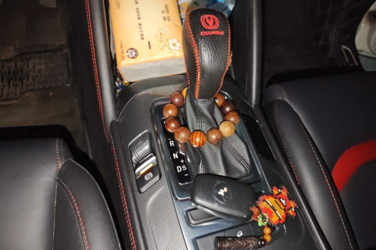 Used CHANGAN CS55 2017 1.5T Automatic Colorful Edition Gear Lever