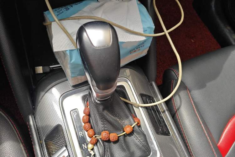 Used CHANGAN CS55 2017 1.5T Automatic Colorful Edition Gear Lever