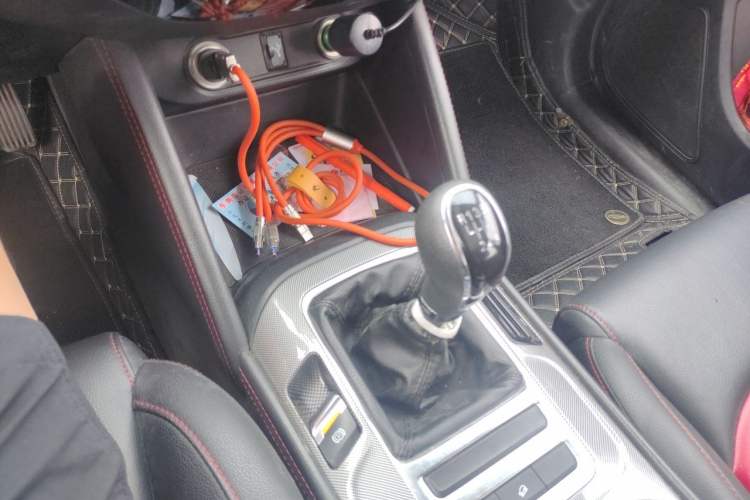Used CHANGAN CS55 2017 1.5T Manual Colorful Edition Gear Lever