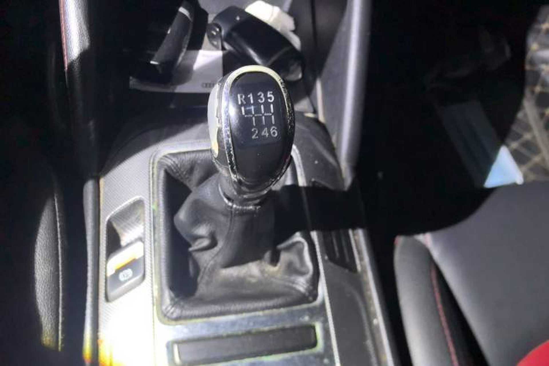 Used CHANGAN CS55 2017 1.5T Manual Colorful Edition Gear Lever