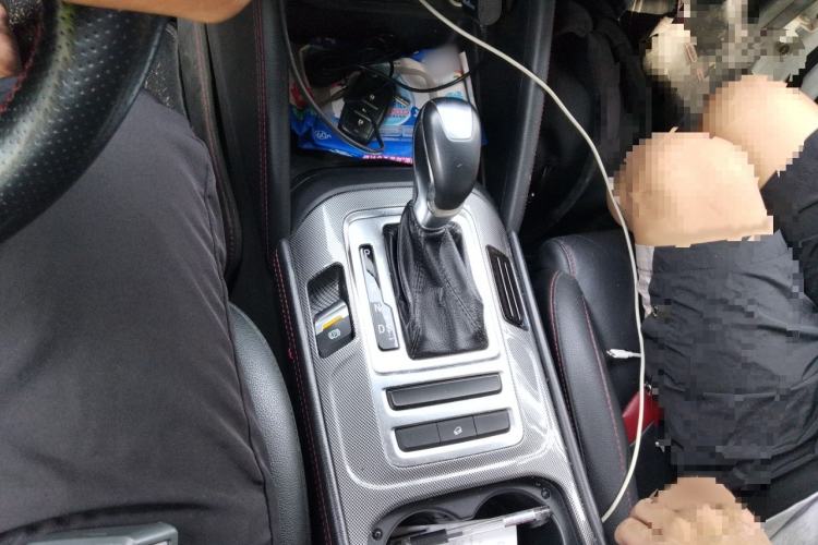 Used CHANGAN CS55 2017 1.5T Automatic Colorful Edition Gear Lever