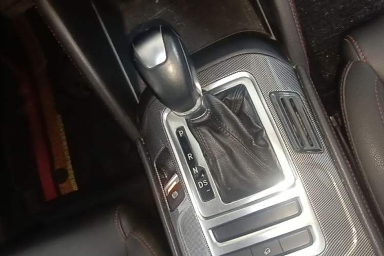 Used CHANGAN CS55 2017 1.5T Automatic Xuan Dong Model Gear Lever