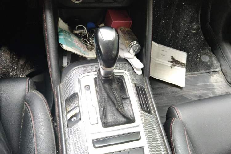 Used CHANGAN CS55 2017 1.5T Automatic Colorful Edition Gear Lever