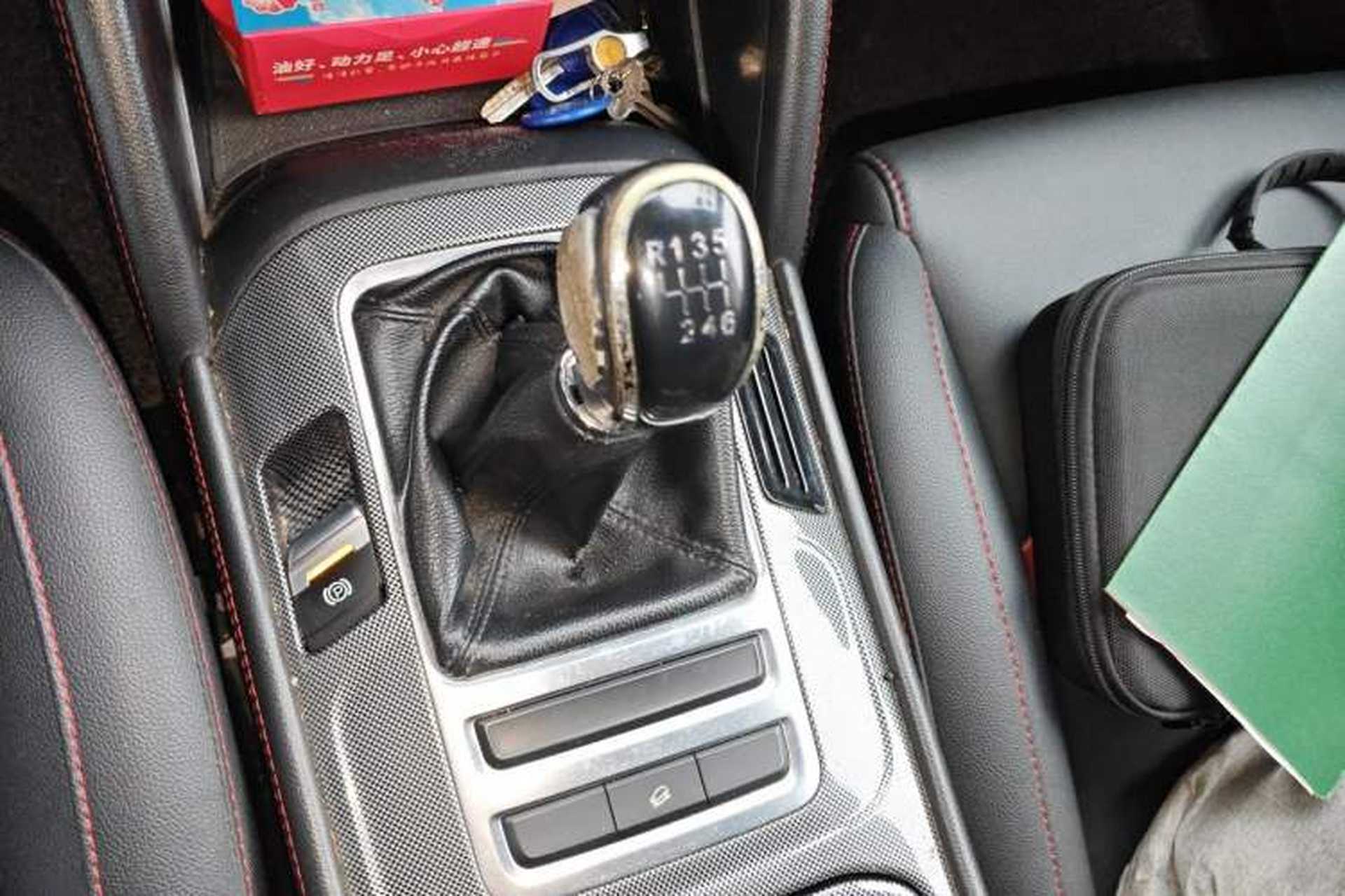 Used CHANGAN CS55 2017 1.5T Manual Colorful Edition Gear Lever