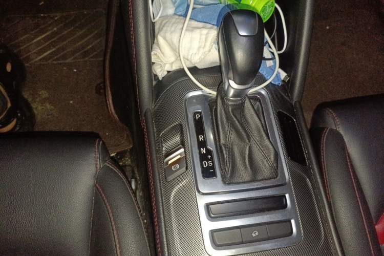 Used CHANGAN CS55 2017 1.5T Automatic Colorful Edition Gear Lever