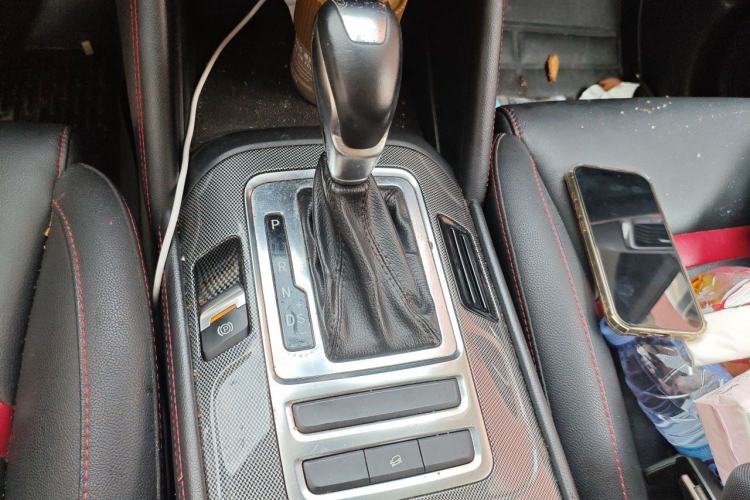Used CHANGAN CS55 2017 1.5T Automatic Colorful Edition Gear Lever