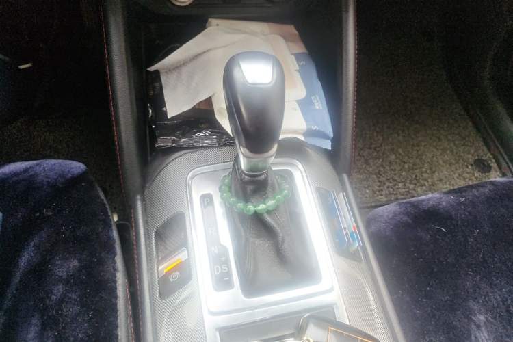 Used CHANGAN CS55 2017 1.5T Automatic Colorful Edition Gear Lever
