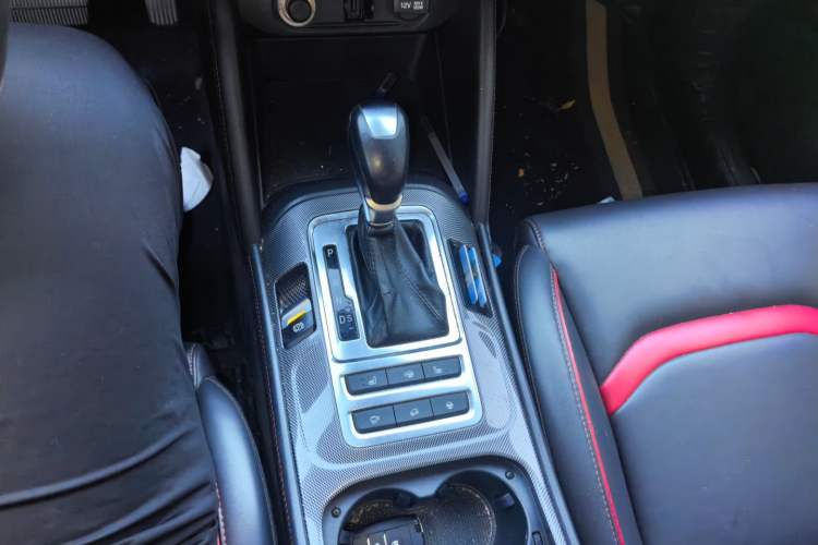 Used CHANGAN CS55 2017 1.5T Automatic Showoff Model Gear Lever