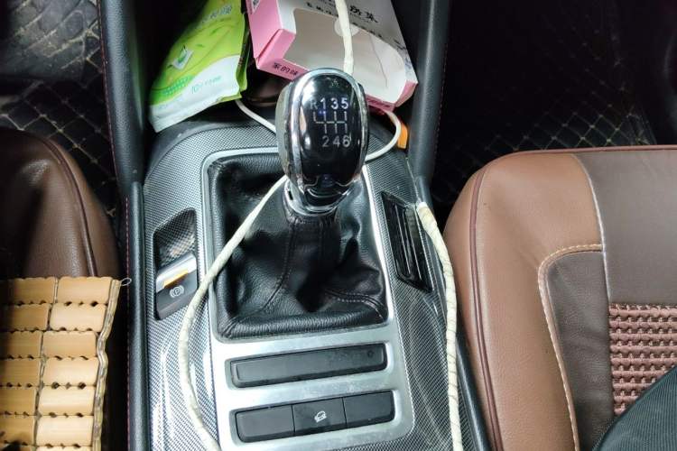 Used CHANGAN CS55 2017 1.5T Manual Colorful Edition Gear Lever