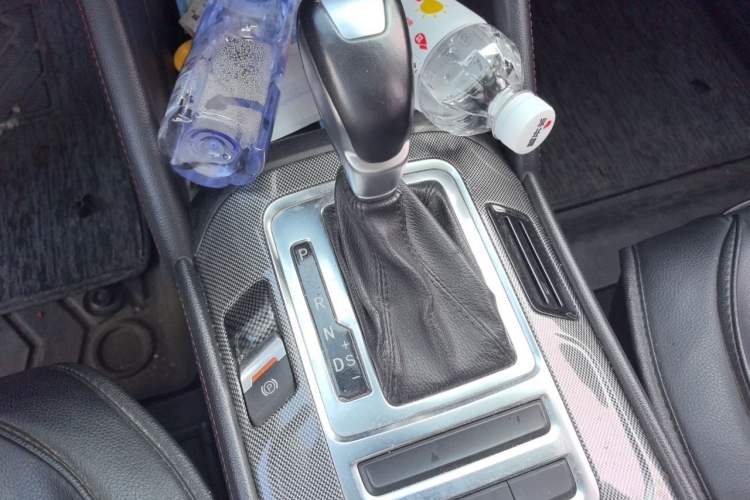 Used CHANGAN CS55 2017 1.5T Automatic Colorful Edition Gear Lever