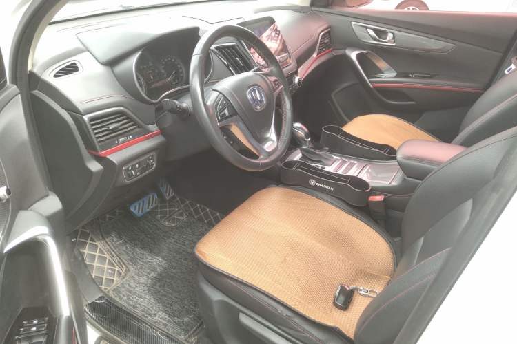 Used CHANGAN CS55 2017 1.5T Automatic Colorful Edition Interior 1