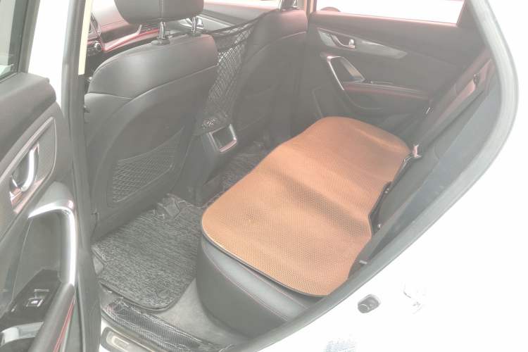 Used CHANGAN CS55 2017 1.5T Automatic Colorful Edition Interior 2