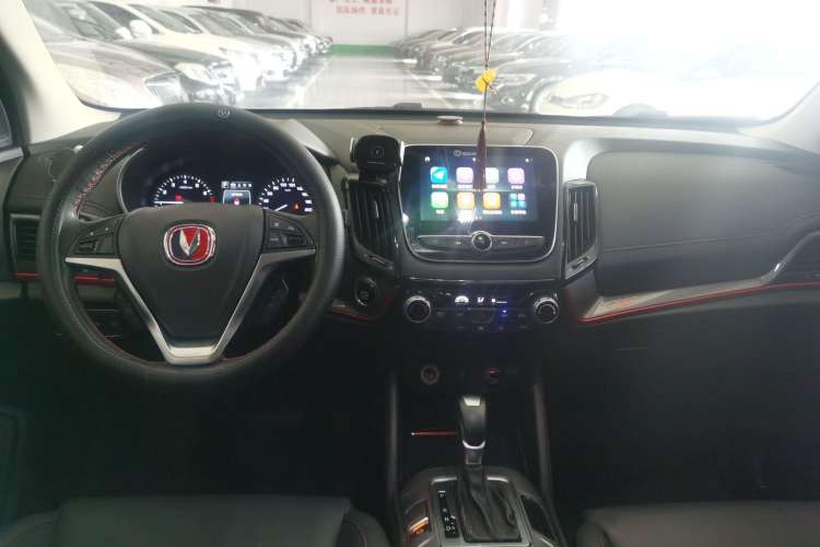 Used CHANGAN CS55 2017 1.5T Automatic Colorful Edition Interior 3