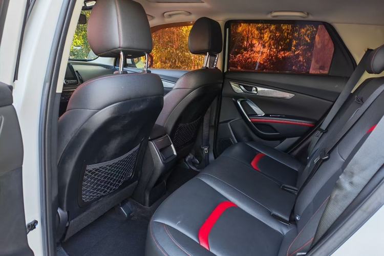 Used CHANGAN CS55 2017 1.5T Automatic Colorful Edition Interior 3