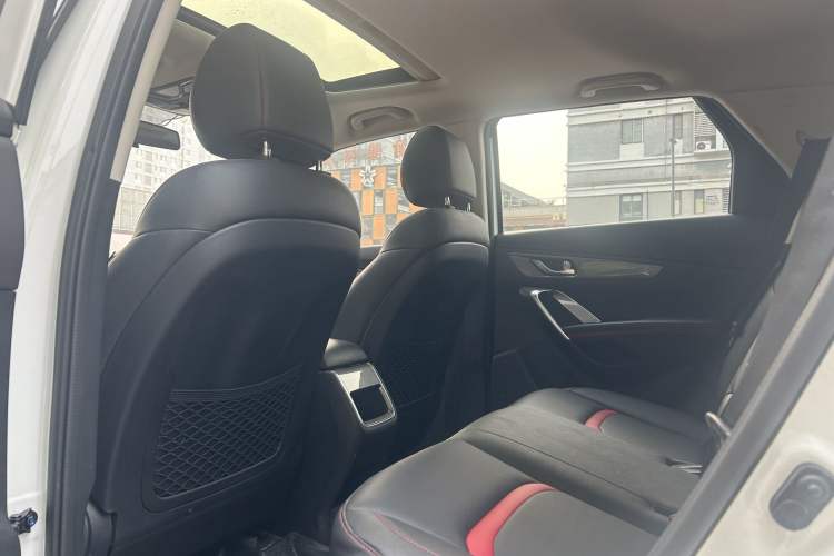 Used CHANGAN CS55 2017 1.5T Automatic Colorful Edition Interior 3