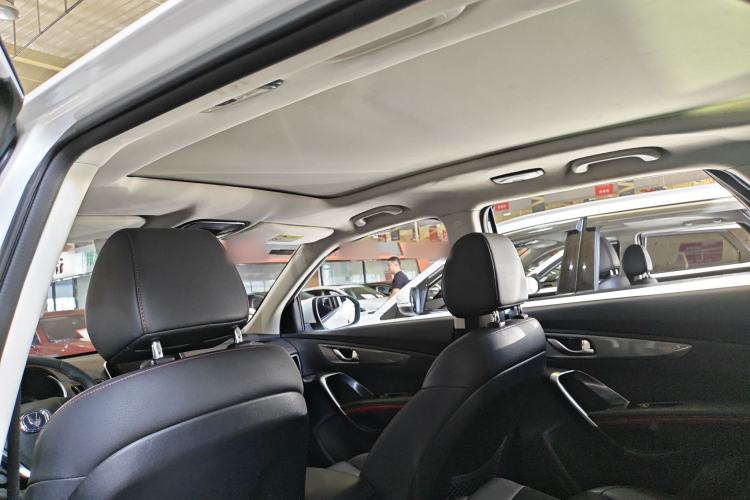 Used CHANGAN CS55 2017 1.5T Automatic Xuan Dong Model Interior 4