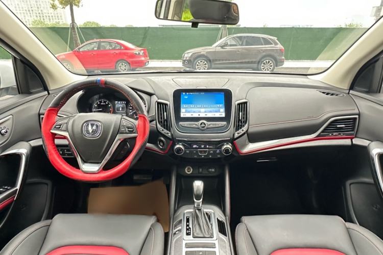 Used CHANGAN CS55 2017 1.5T Automatic Colorful Edition Interior 4