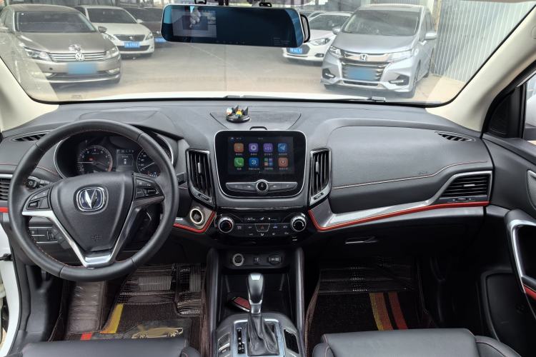 Used CHANGAN CS55 2017 1.5T Automatic Colorful Edition Interior 4
