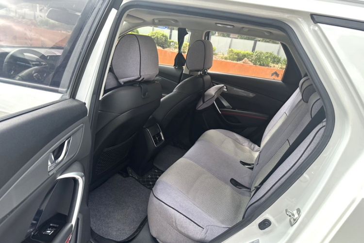 Used CHANGAN CS55 2017 1.5T Automatic Xuan Dong Model Interior 7