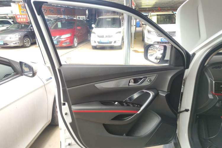Used CHANGAN CS55 2017 1.5T Automatic Colorful Edition Left Front Door Interior