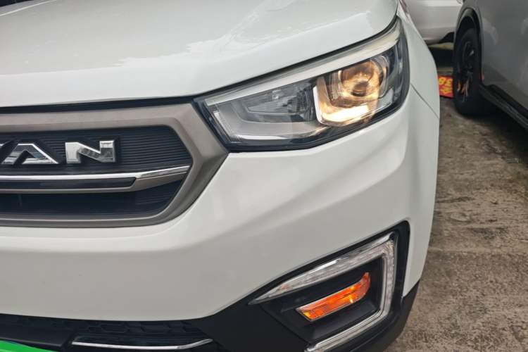 Used CHANGAN CS55 2017 1.5T Manual Colorful Edition Left Front Headlight