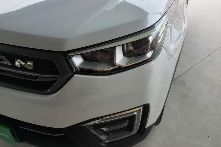 Used CHANGAN CS55 2017 1.5T Manual Colorful Edition Left Front Headlight