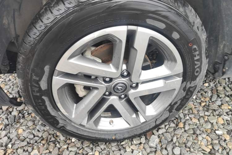 Used CHANGAN CS55 2017 1.5T Automatic Colorful Edition Left Front Wheel Hub