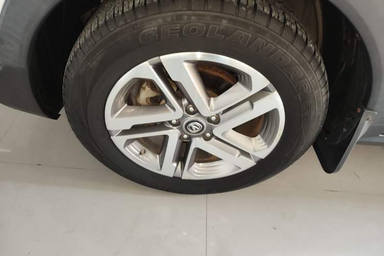 Used CHANGAN CS55 2017 1.5T Automatic Colorful Edition Left Front Wheel Hub