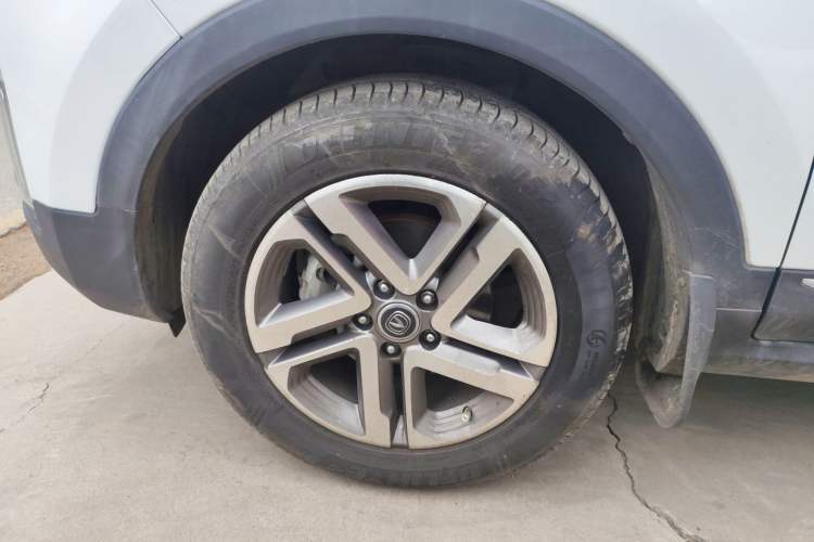 Used CHANGAN CS55 2017 1.5T Automatic Colorful Edition Left Front Wheel Hub