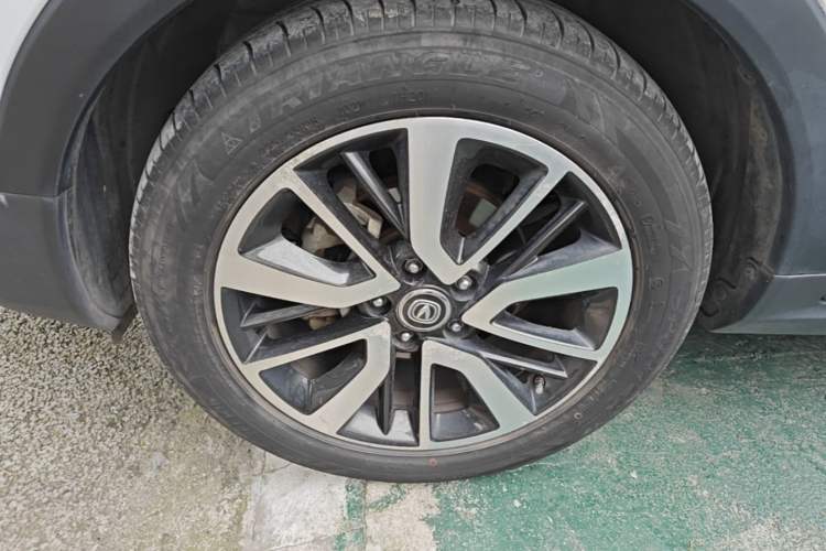 Used CHANGAN CS55 2017 1.5T Automatic Xuan Dong Model Left Front Wheel Hub