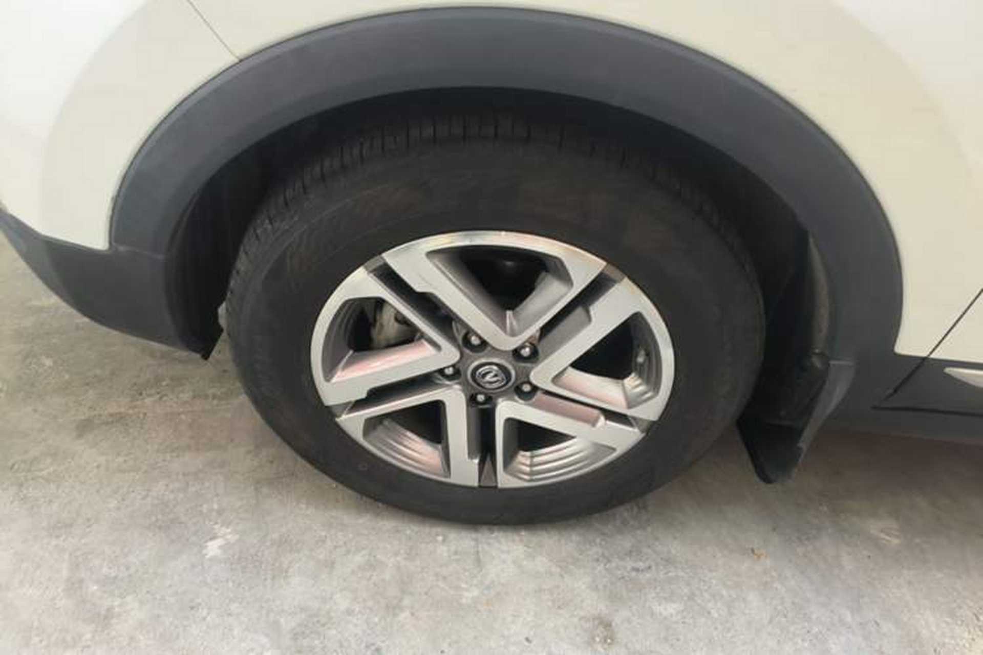 Used CHANGAN CS55 2017 1.5T Automatic Colorful Edition Left Front Wheel Hub