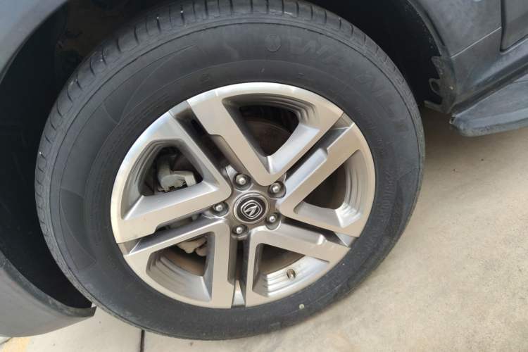 Used CHANGAN CS55 2017 1.5T Automatic Colorful Edition Left Front Wheel Hub
