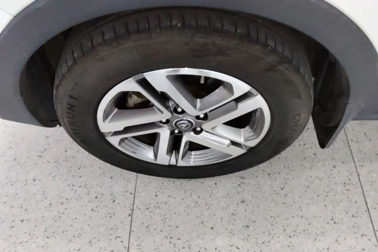 Used CHANGAN CS55 2017 1.5T Automatic Colorful Edition Left Front Wheel Hub