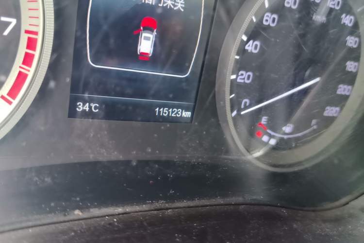 Used CHANGAN CS55 2017 1.5T Automatic Colorful Edition Odometer Close Up