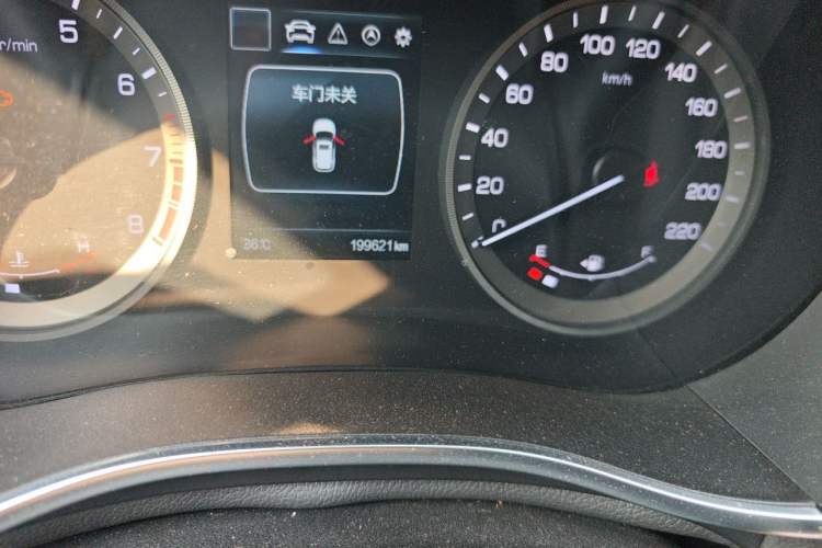 Used CHANGAN CS55 2017 1.5T Manual Colorful Edition Odometer Close Up