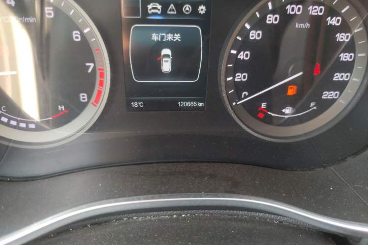Used CHANGAN CS55 2017 1.5T Manual Colorful Edition Odometer Close Up