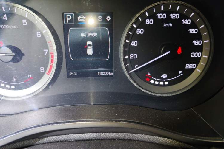 Used CHANGAN CS55 2017 1.5T Automatic Colorful Edition Odometer Close Up