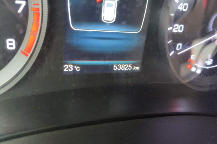 Used CHANGAN CS55 2017 1.5T Automatic Xuan Dong Model Odometer Close Up