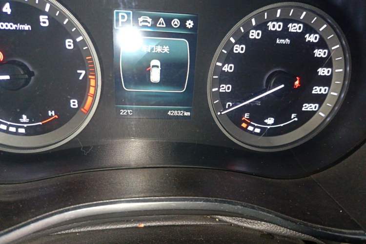 Used CHANGAN CS55 2017 1.5T Automatic Colorful Edition Odometer Close Up