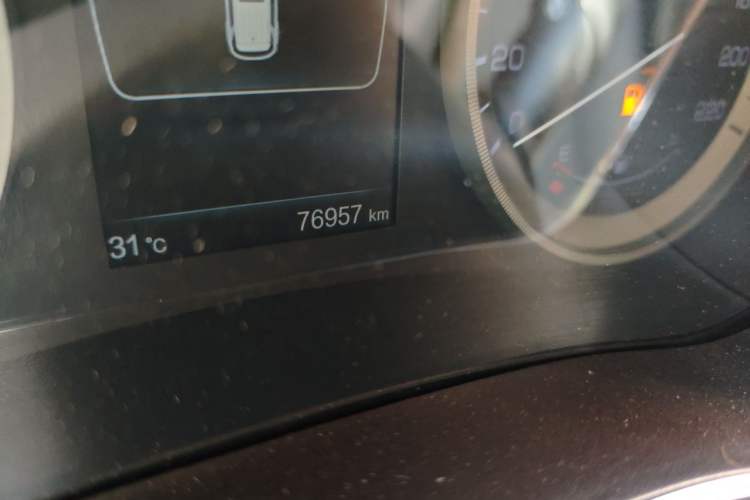 Used CHANGAN CS55 2017 1.5T Manual Xuan Dong Model Odometer Close Up