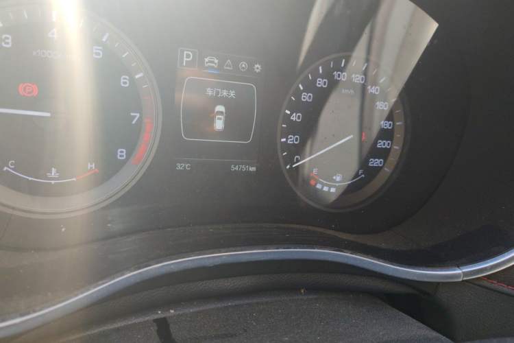 Used CHANGAN CS55 2017 1.5T Automatic Colorful Edition Odometer Close Up