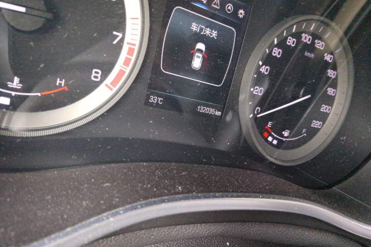 Used CHANGAN CS55 2017 1.5T Automatic Colorful Edition Odometer Close Up